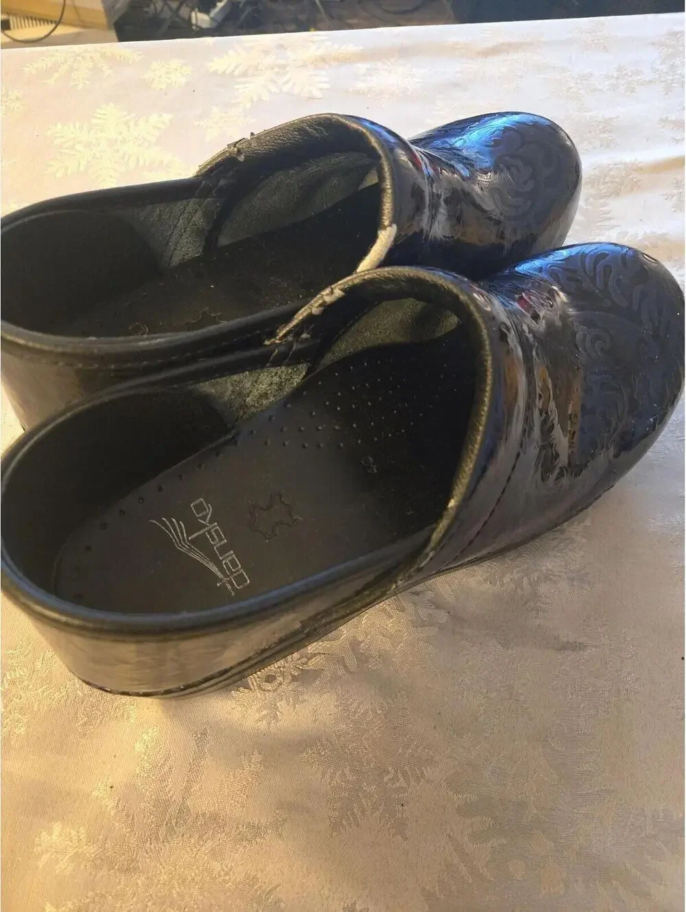 Dansko Professional Black Tooled Patent Leather Clogs Size EU 40